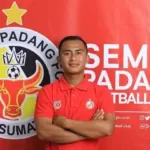 Semen Padang Datangkan Kakak Pratama Arhan Dimas Roni Saputra, pemain terakhir yang direkrut Semen Padang FC musim ini. (Foto: Semen Padang FC)