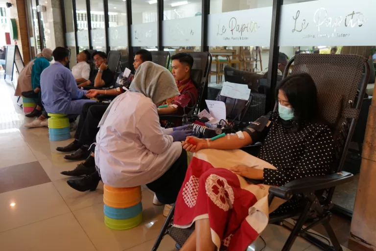 Donor darah di The Alana Yogyakarta (Photo: Diki Antoni)