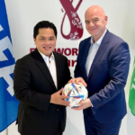 Indonesia Ingin Jadi Tuan Rumah di Piala Dunia 2034 Bersama 3 Negara Lain Erick Thohir Ketua Umum Persatuan Sepak Bola Seluruh Indonesia dan Presiden FIFA (Photo: Instagram.com/Erick Thohir)