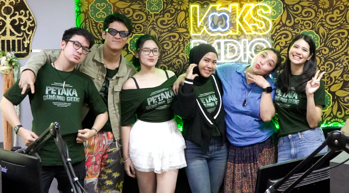 cast petaka gunung gede