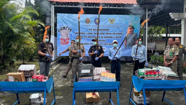 Bea Cukai Yogyakarta Dan SATPOL PP DIY Musnahkan Jutaan Batang Rokok Dan Liquid Ilegal