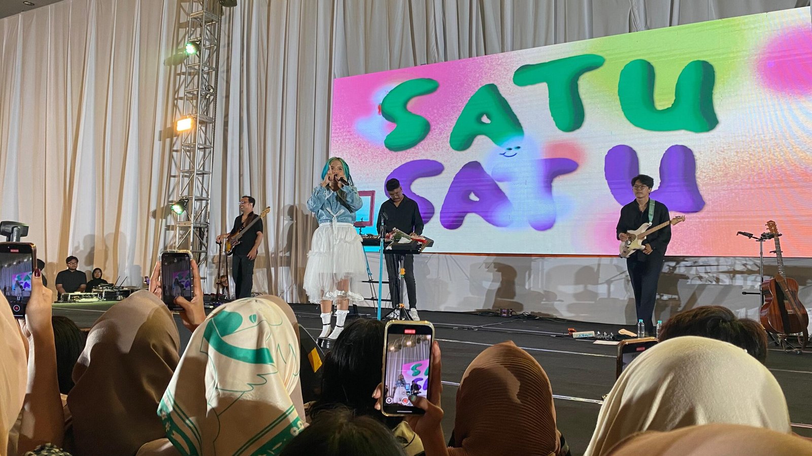 Aksi Idgitaf di Konser Pulih