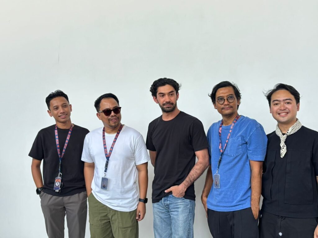 Kolaborasi Reza Rahadian dan Seniman di ArtJog 2025