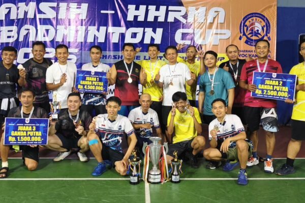 AMSIH HHRMA SELENGGARAKAN KEJUARAAN BULU TANGKIS SEBAGAI BENTUK KEKOMPAKAN HOTELIER YOGYAKARTA