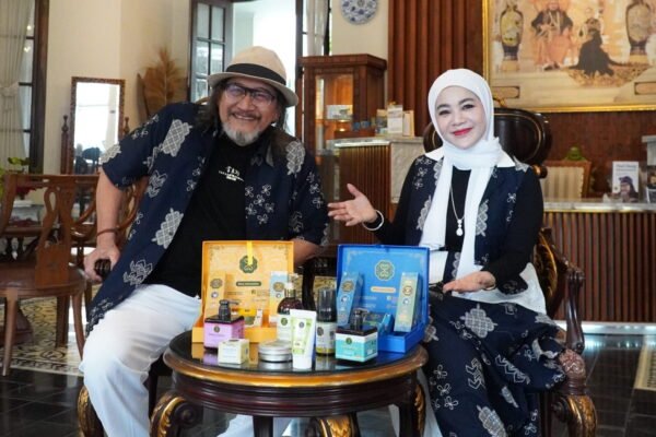Babe Bambang Pranoto dan Ibu Riva saat di Clemie Huis Guest House Yoygakarta
